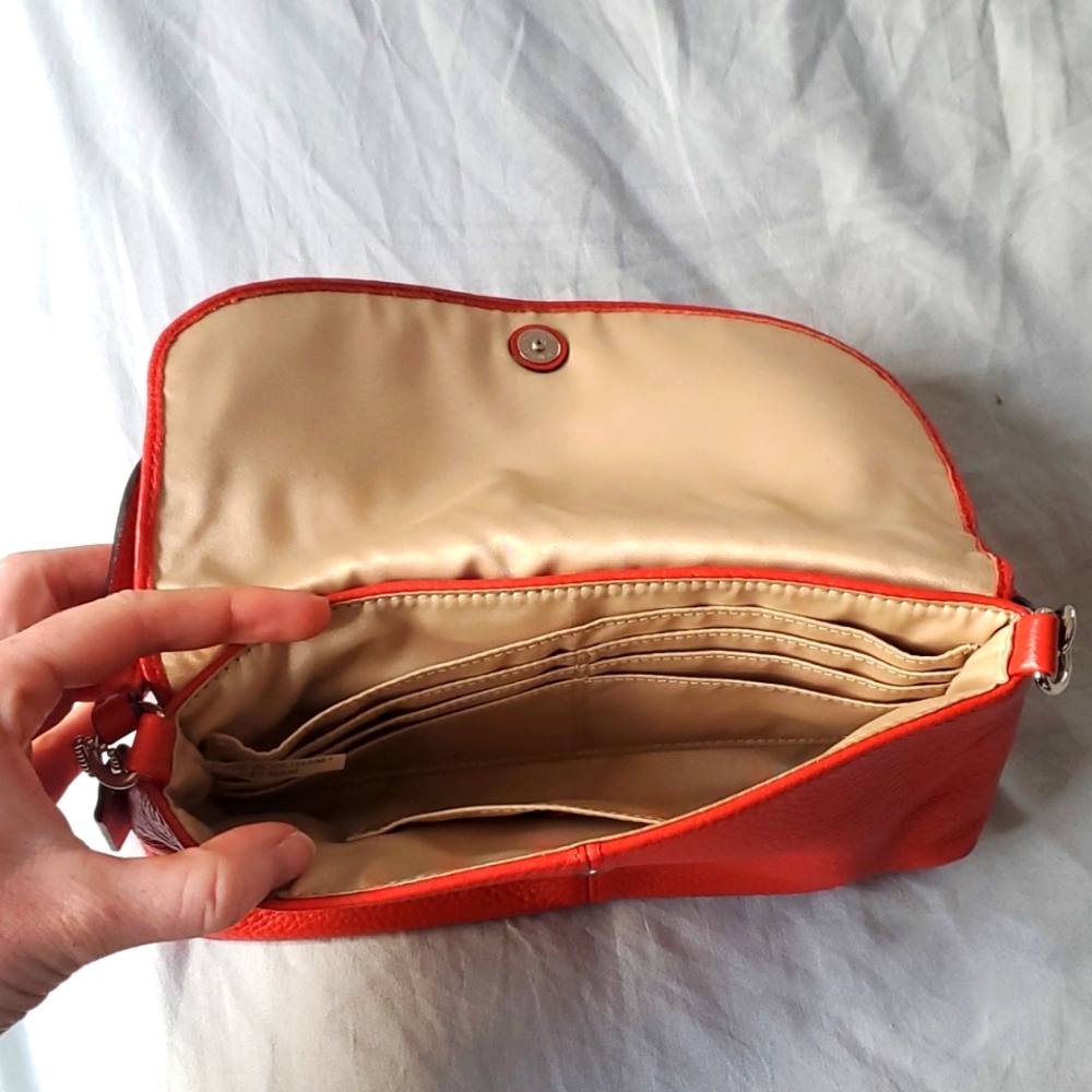 Coach clutch bag - Picture 2 of 3